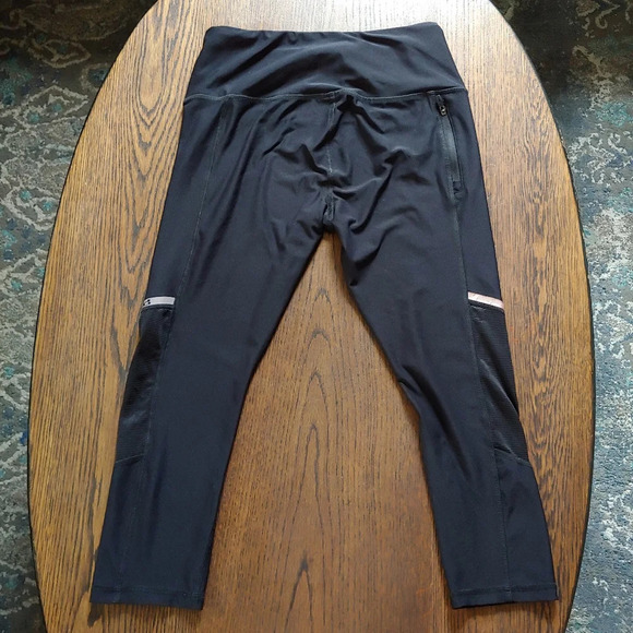 Hind Black and Mesh Activewear Capri Workout Leggings Size Women's Medium - Picture 3 of 14